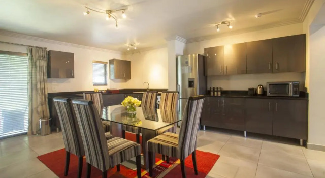 Апартаменты Executive Villa Moyal