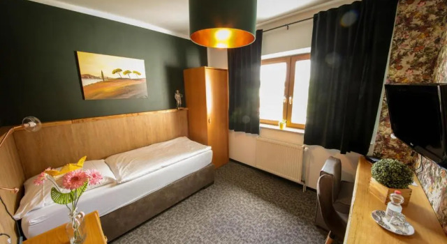 Hotel Kraus - Zentral in Bielefeld-Heepen, Gratis Parken, 24h Self Check-in, Забронировать Отель Билефельд Teutoburg Forest