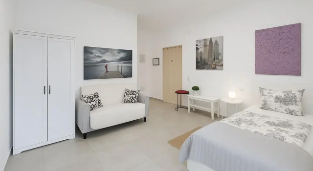 Fantastico 4 - With Large Private Terrace, Free Parking, air Conditioning, BBQ