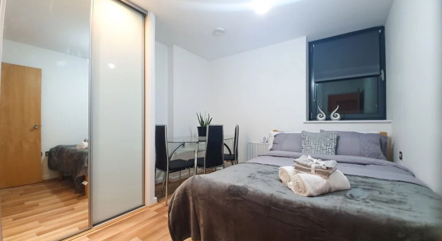Livestay 3 Bed Apt on 8th Floor With Amazing Views, Забронировать Апартаменты/квартира Лондон Большой Лондон, рядом с Кенари Уорф