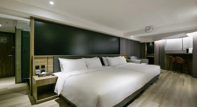 Семейный номер Deluxe Autumn Willow Hotel