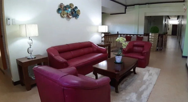 Jones Place Hotel, Buchen Sie Hotel Candijay 