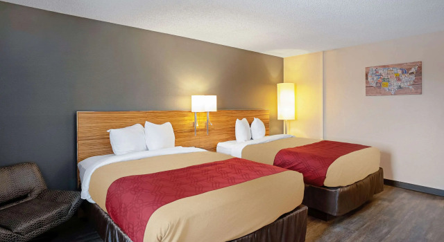 Quality Inn Frontier at U.S. Hwy 30, Reserva ahora Hotel Clinton 