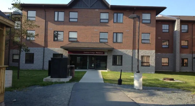 Люкс Residence & Conference Centre - Sudbury North