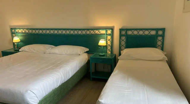 Трёхместный номер с видом на сад Hotel Baia Delle Sirene