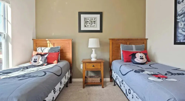 Kissimmee 4BR Townhouse: Perfect for Families!, Varaa Villa Huvilat kohteessa Florida, Villa