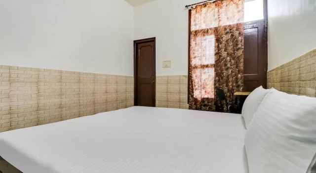 Hotel Ashiana by OYO Rooms