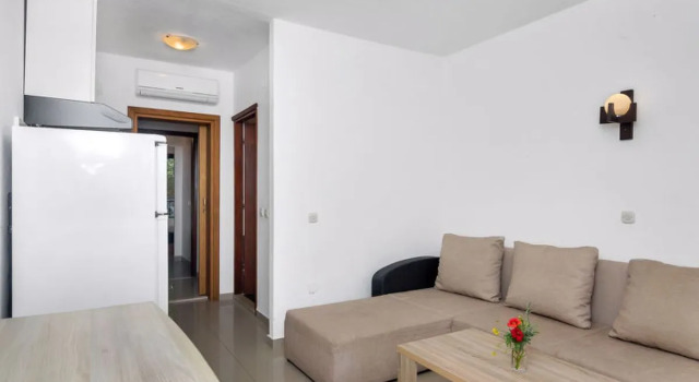 Apartment Rubin Hvar/Pokrivenik 20643, Забронировать Апартаменты/квартира Отели Покривеника с парковкой, Парковка