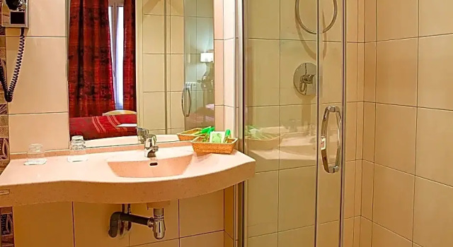Одноместный номер Superior Hotel Terminus Montparnasse