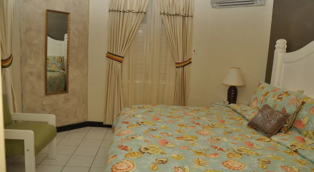 Marchabell by the Sea E22, Rezervovat Hotel Hotely v Ocho Rios Coast s parkováním, Parkování