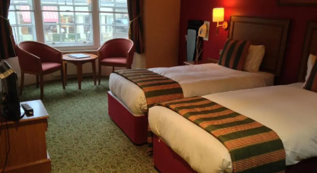 The Catherine Wheel Wetherspoon Hotel, Забронировать Отель Хенли-он-Темс Оксфордшир
