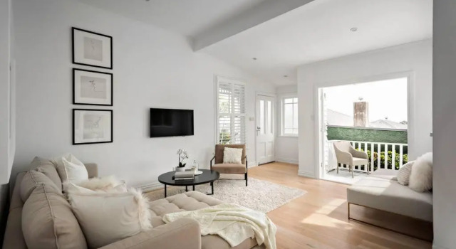 Вилла Three-Bedroom Grey Lyn Villa