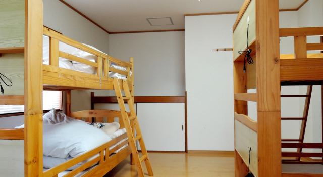 Кровать в общем номере (мужской номер) Beppu Yukemuri-no-oka Youth Hostel