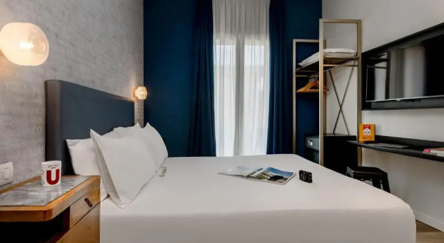 Двухместный номер Basic с балконом Up Hotel