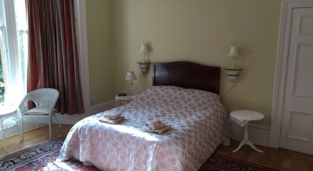 Ivy Knoll Self Catering, Prenota Hotel Crieff 
