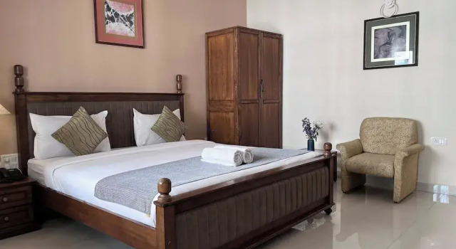 Q 23 Resort Candolim Beach, Boek Resort Candolim Noord-Goa