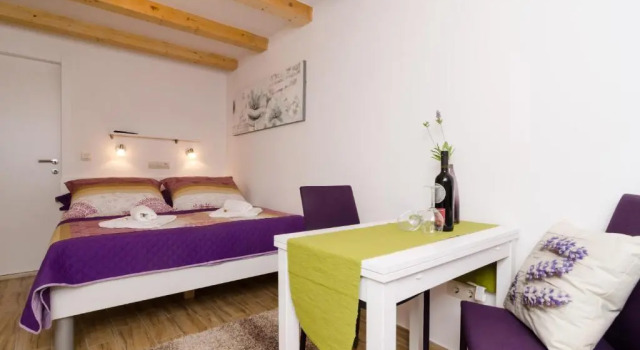 Студия Comfort Цокольный этаж Lavender Garden Apartments