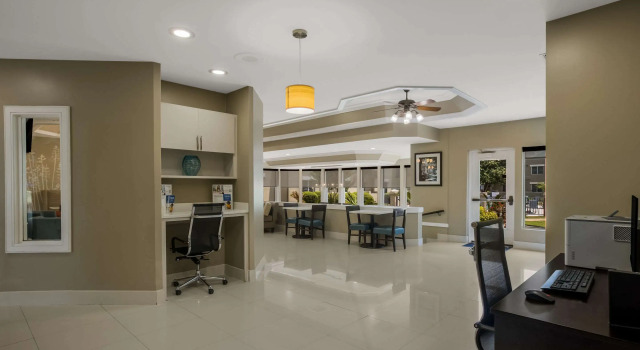 MainStay Suites Savannah Midtown, Varaa Hotelli Savannah Georgia