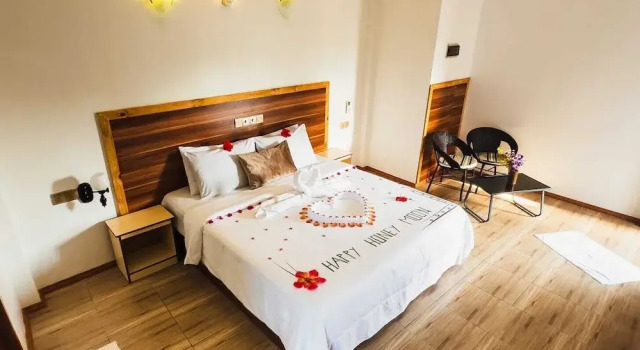 Hanifaru Beach Inn, Prenota Hotel Kamadhoo Atollo di Baa