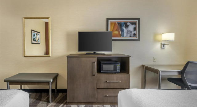 Четырёхместный номер Standard Best Western Plus University Inn
