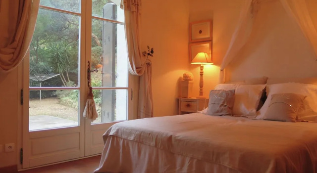 Plush Villa in Cavalaire-sur-Mer with Private Pool, Забронировать Вилла Отели Кавалер-сюр-Мер с бассейном, рядом с Plage de Bonporteau, Бассейн