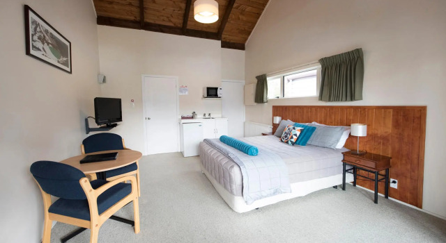 Adventure Lodge and Motels and Tongariro Crossing Track Transport, Prenota Motel Waimarino Nuova Zelanda