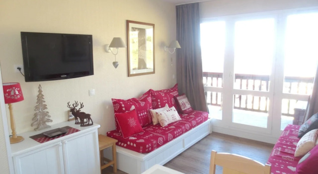Apartment With one Bedroom in Valmeinier, With Wonderful Mountain View, Shared Pool and Furnished Garden