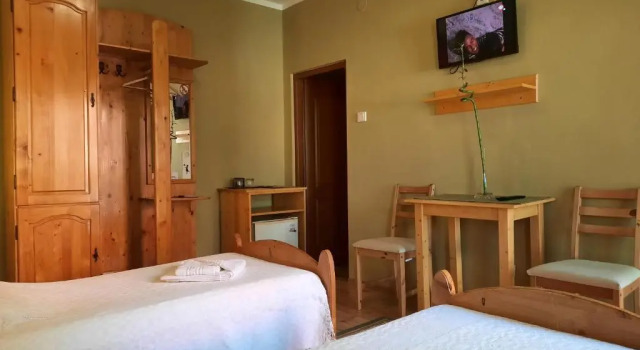Korona Panzió, Prenota Hotel Hotel economici a Transilvania