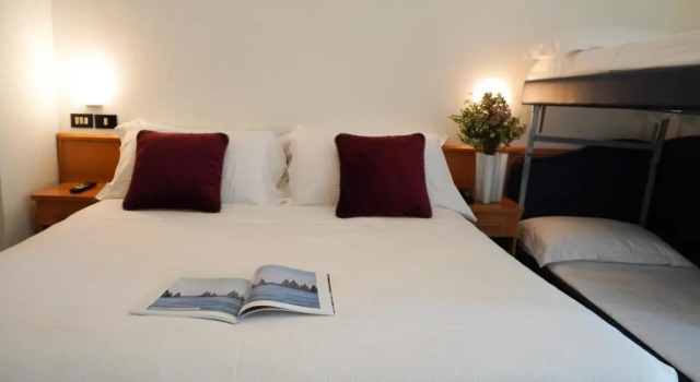 Четырёхместный номер Standard Hotel Sunset