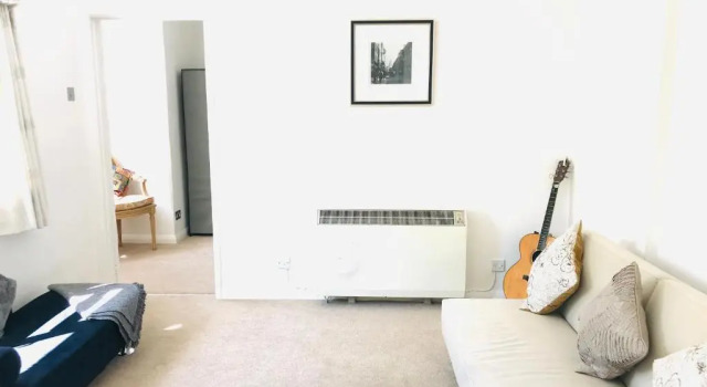 Aston Henry James Cookham Road Cosy flat close to town centre
