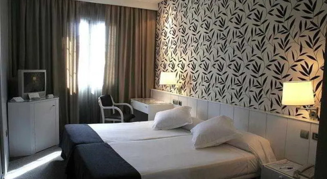Hotel Santa Maria Cristina, Забронировать Отель Отели Пуэрто Де Санта Мария 3 звезды, рядом с Винодельня Bodegas 501, 3*