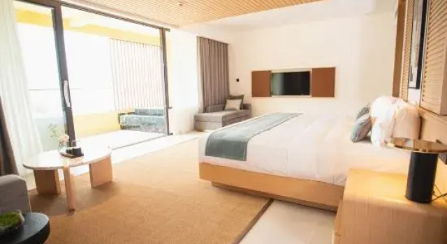 Люкс с балконом Dongjianghu Five Islands and One Village·D Hotel
