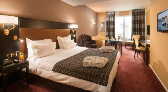 Полулюкс Hotel De La Matelote