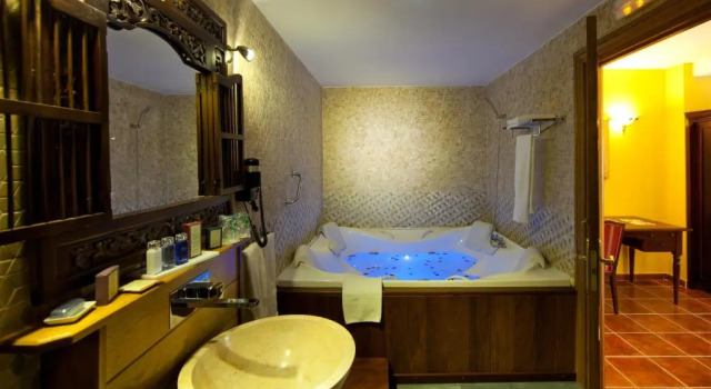 Люкс Royal Hotel & Spa Etxegana