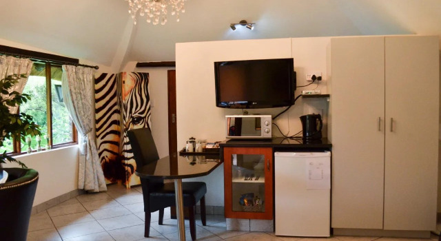 Five A Morris Bed and Breakfast