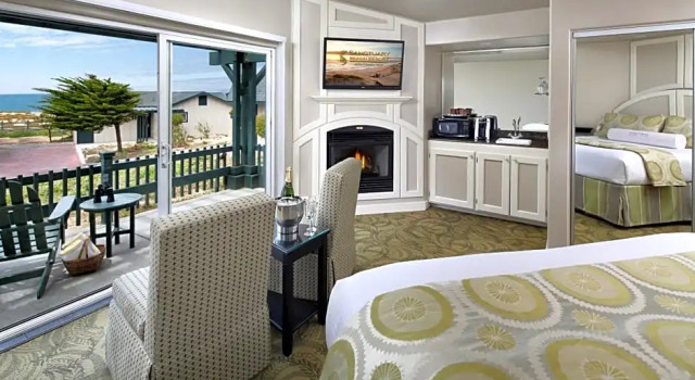 Номер Standard с красивым видом из окна Sanctuary Beach Resort