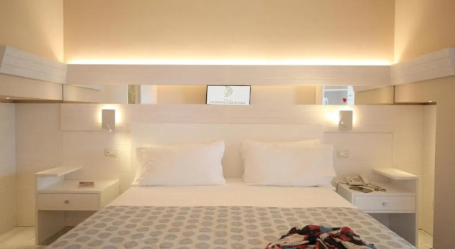 Camera quadrupla Comfort Borgo Donna Canfora