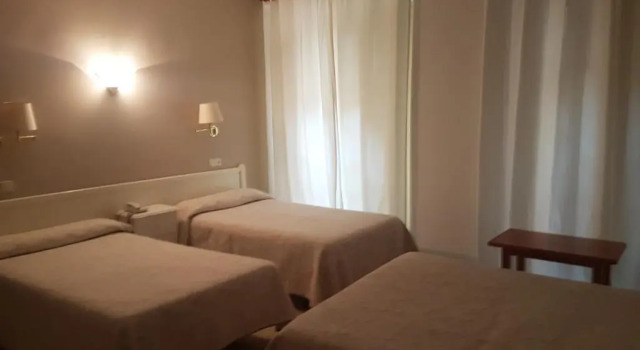 Трёхместный номер Standard Hostal Centro