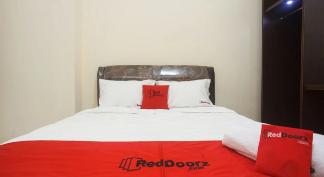 RedDoorz near Terminal Bungur Asih