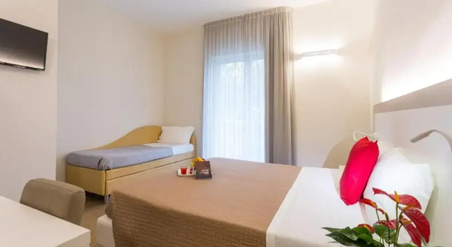 Семейный номер Standard с балконом Hotel Amicizia
