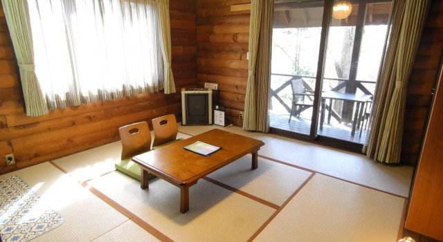 Karuizawa Loghotel Shiozawa no Mori, Забронировать Отель Каруидзава Нагано, рядом с Hiroshi Senju Museum