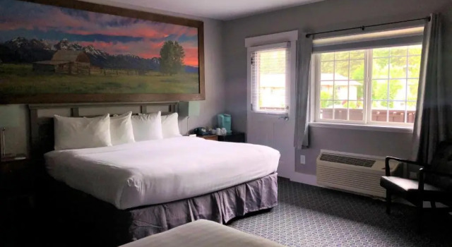 Blue Elk Inn