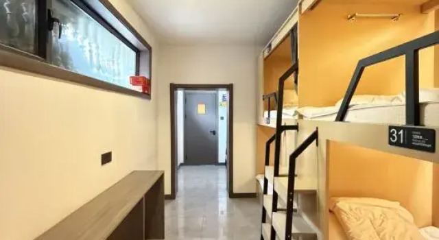 Кровать в общем номере (мужской номер) 123 youth hostel