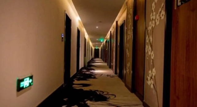 Starway Hotel Hami Railway Station, Prenota Hotel Hami Xinjiang