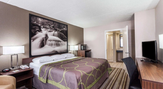 Двухместный номер Standard Super 8 by Wyndham Pigeon Forge-Emert St