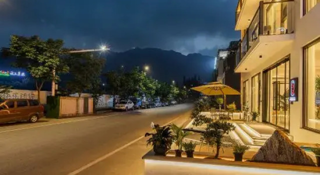 Anji Yunle Family Vacation Homestay (Yunshang Grassland Alpine Tourism Resort), Prenota Hotel Huzhou Zhejiang