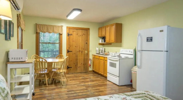 Четырёхместный номер Standard Springmaid Mountain Retreat & Stables