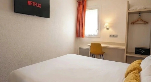 Номер Superior Brit Hotel Confort Deltour Mende