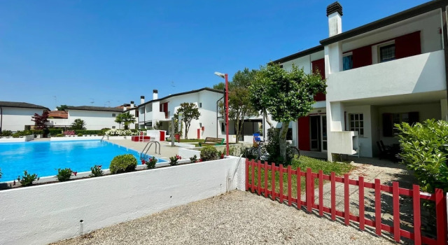 Townhouse With Garden and Terrace, Book Villa Hoteller i Friuli Venezia Giulia med parkering, Parkering