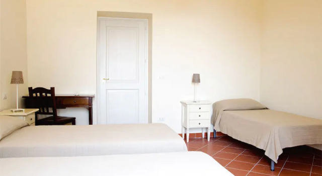 Tenuta Viggiani, Prenota Hotel Torraca 